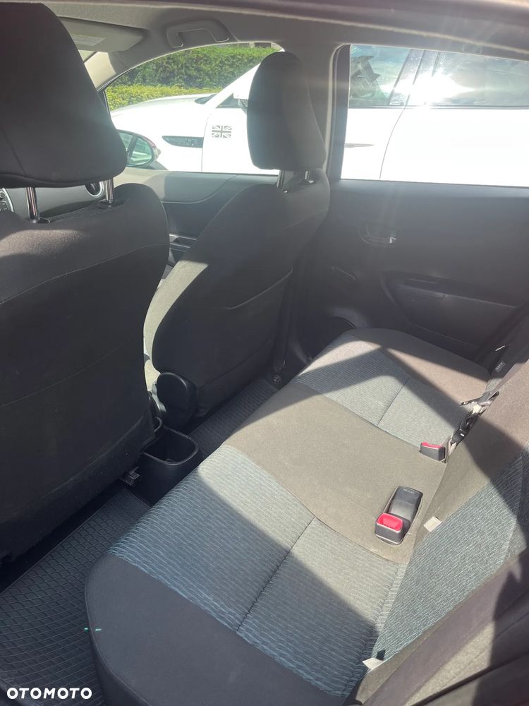 Toyota Yaris - 11