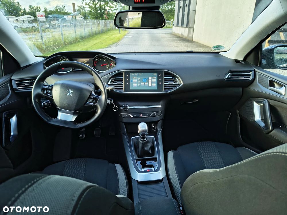 Peugeot 308 1.6 BlueHDi Allure S&S - 8