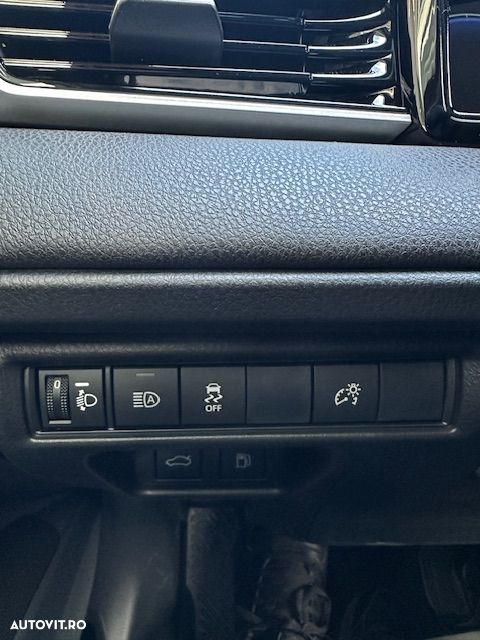 Toyota Camry Executive - 10