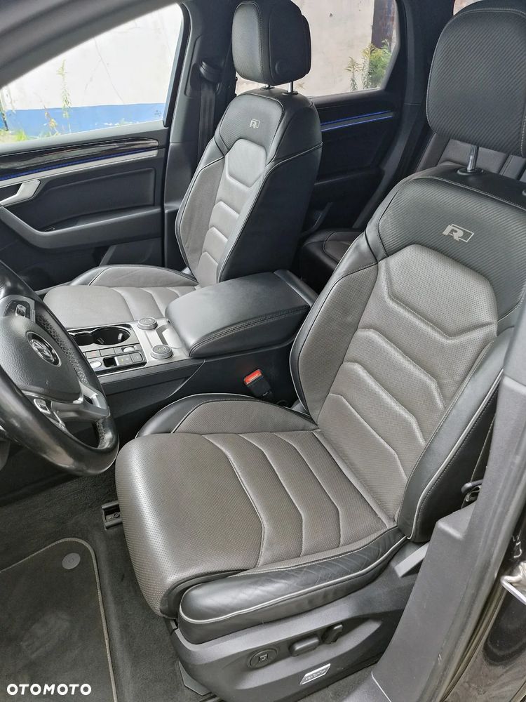 Volkswagen Touareg 3.0 V6 TDI SCR 4Mot R-Line - 12