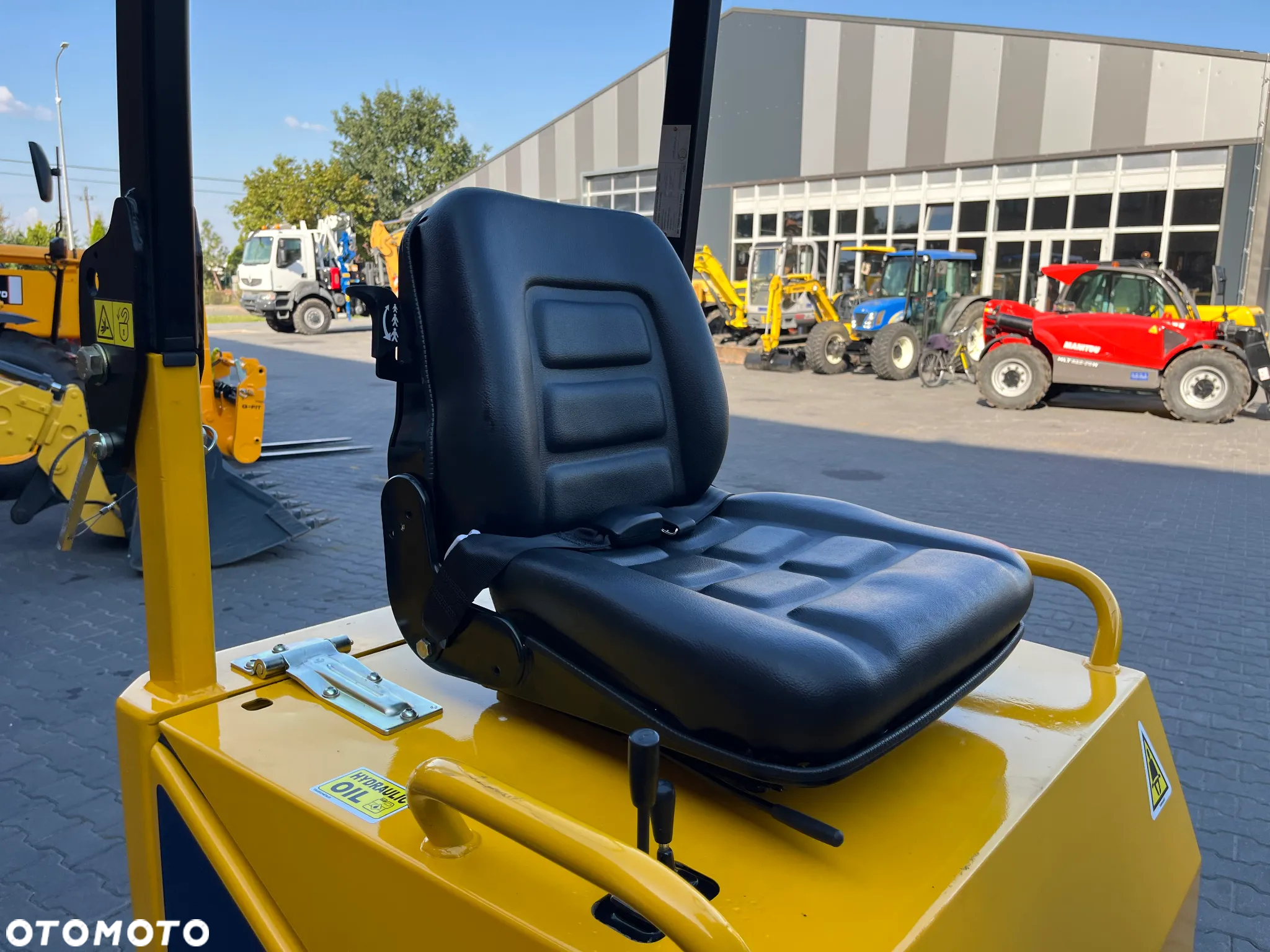 Thwaites MACH 201 - 28