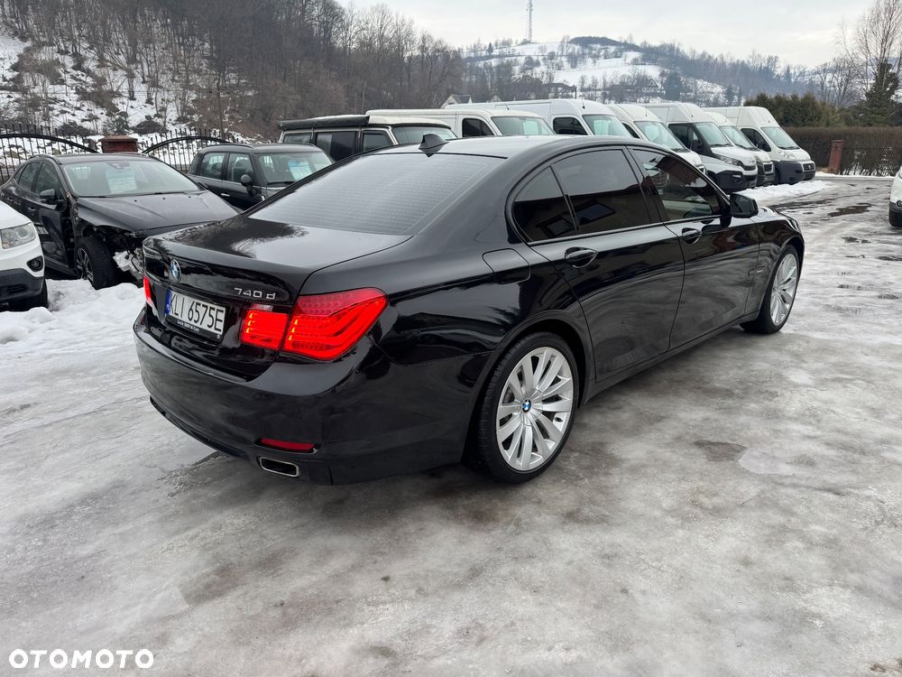 BMW Seria 7 - 32