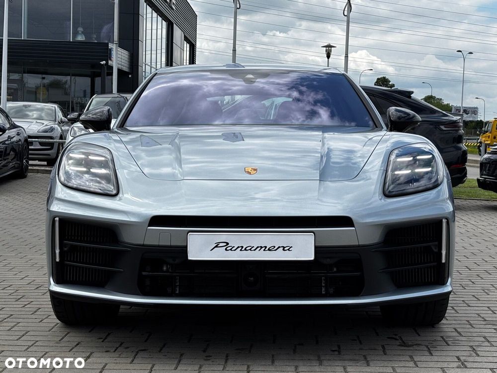 Porsche Panamera - 4