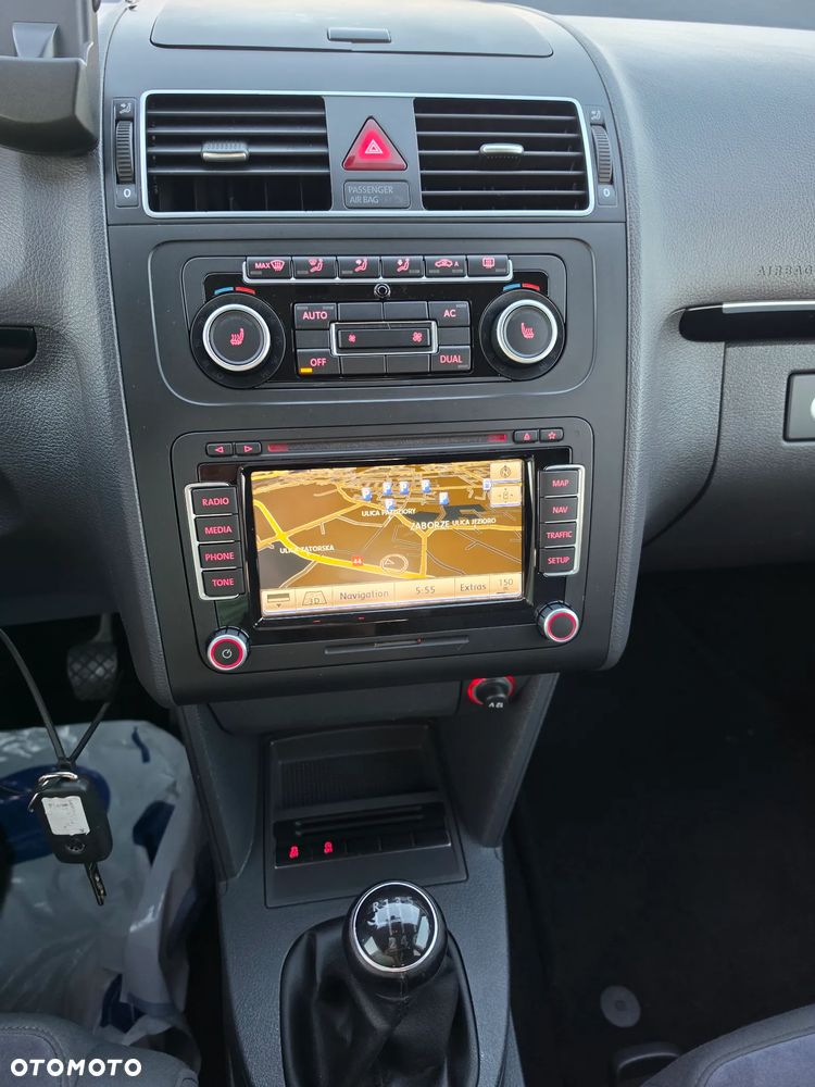 Volkswagen Touran 2.0 TDI Highline - 20