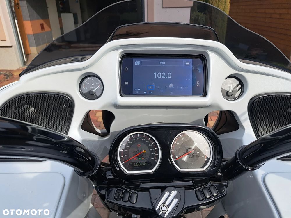 Harley-Davidson Touring Road Glide - 9