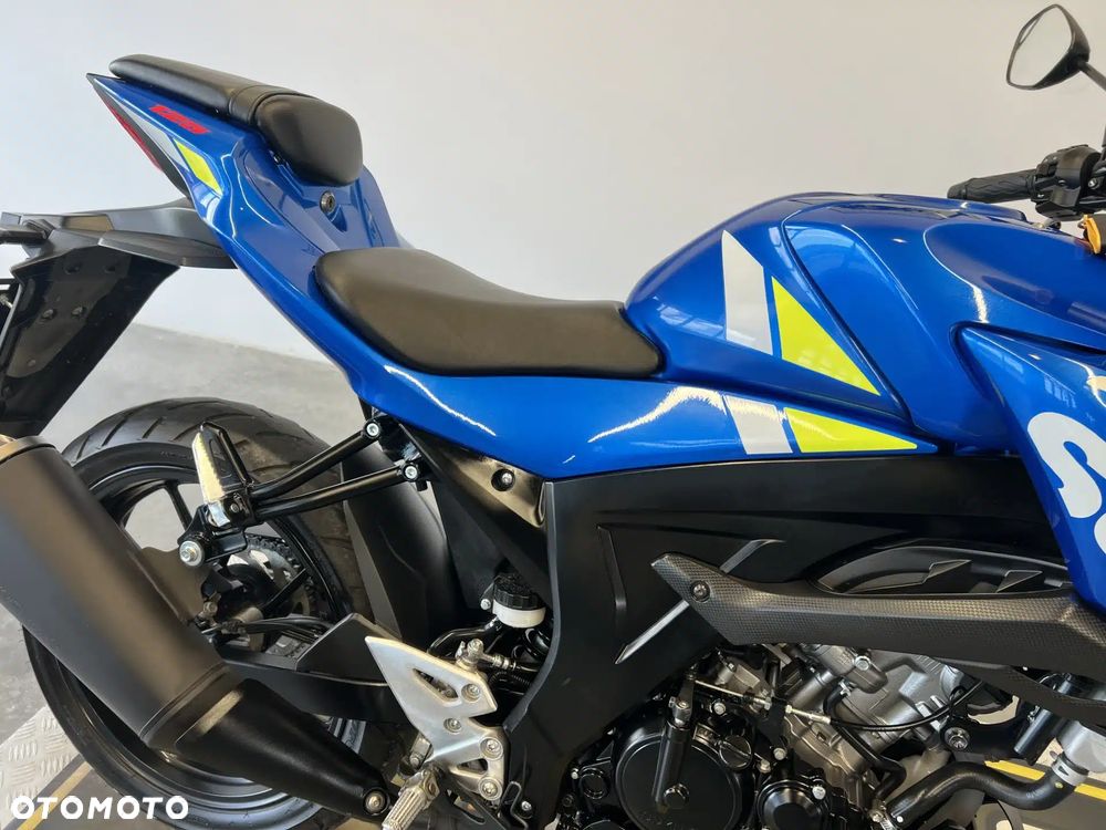 Suzuki GSX - 25
