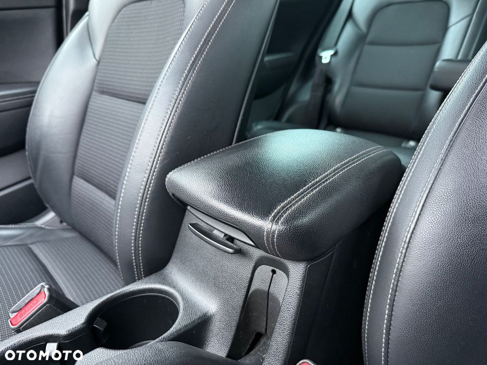 Kia Sportage 2,0 CRDI 2WD ISG Spirit - 29