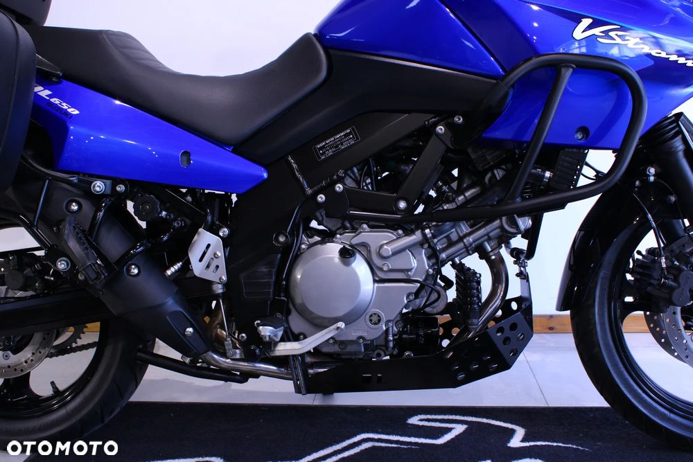 Suzuki DL - 28