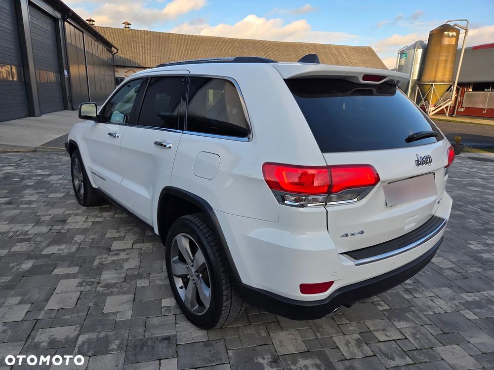 Jeep Grand Cherokee - 11