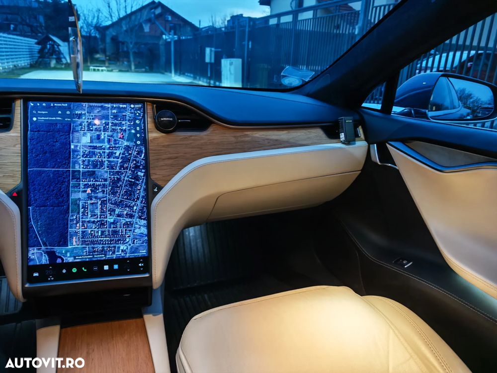 Tesla Model S Long Range - 13