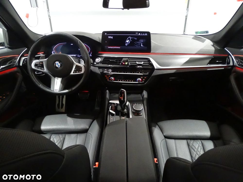 BMW Seria 5 520d xDrive MHEV M Sport sport - 11