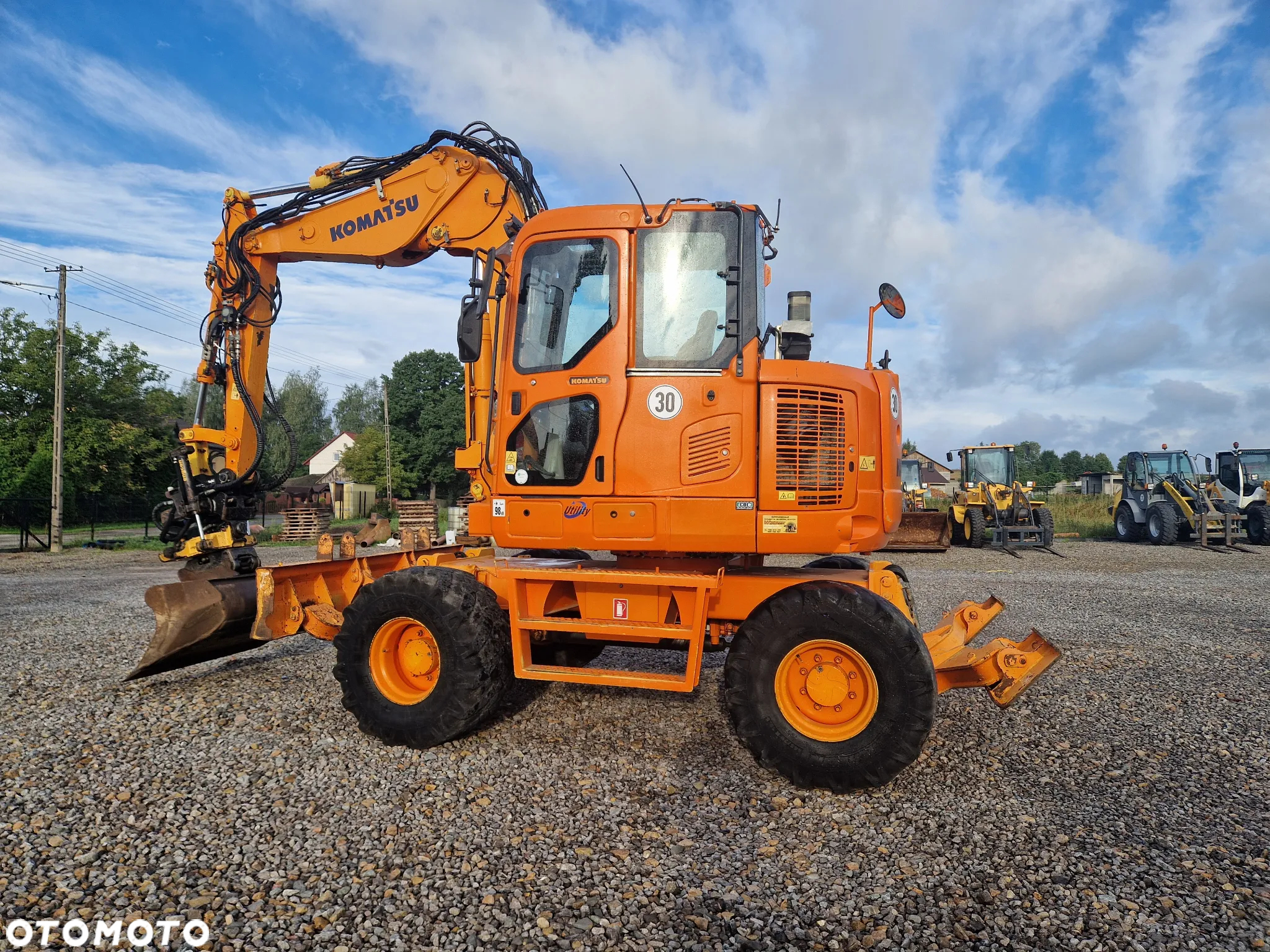 Komatsu PW118MR-8 - 9