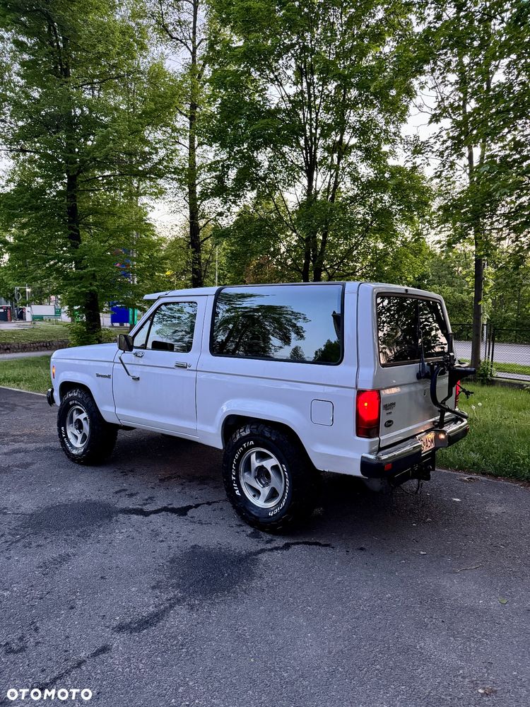 Ford Bronco - 30