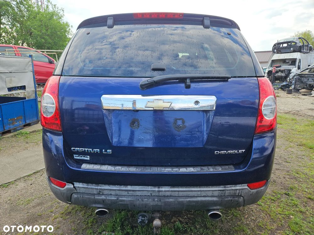 Chevrolet Captiva C100 2,4 benzyna 100kW 136KM 2007r lak. 47U skóry hak - 2