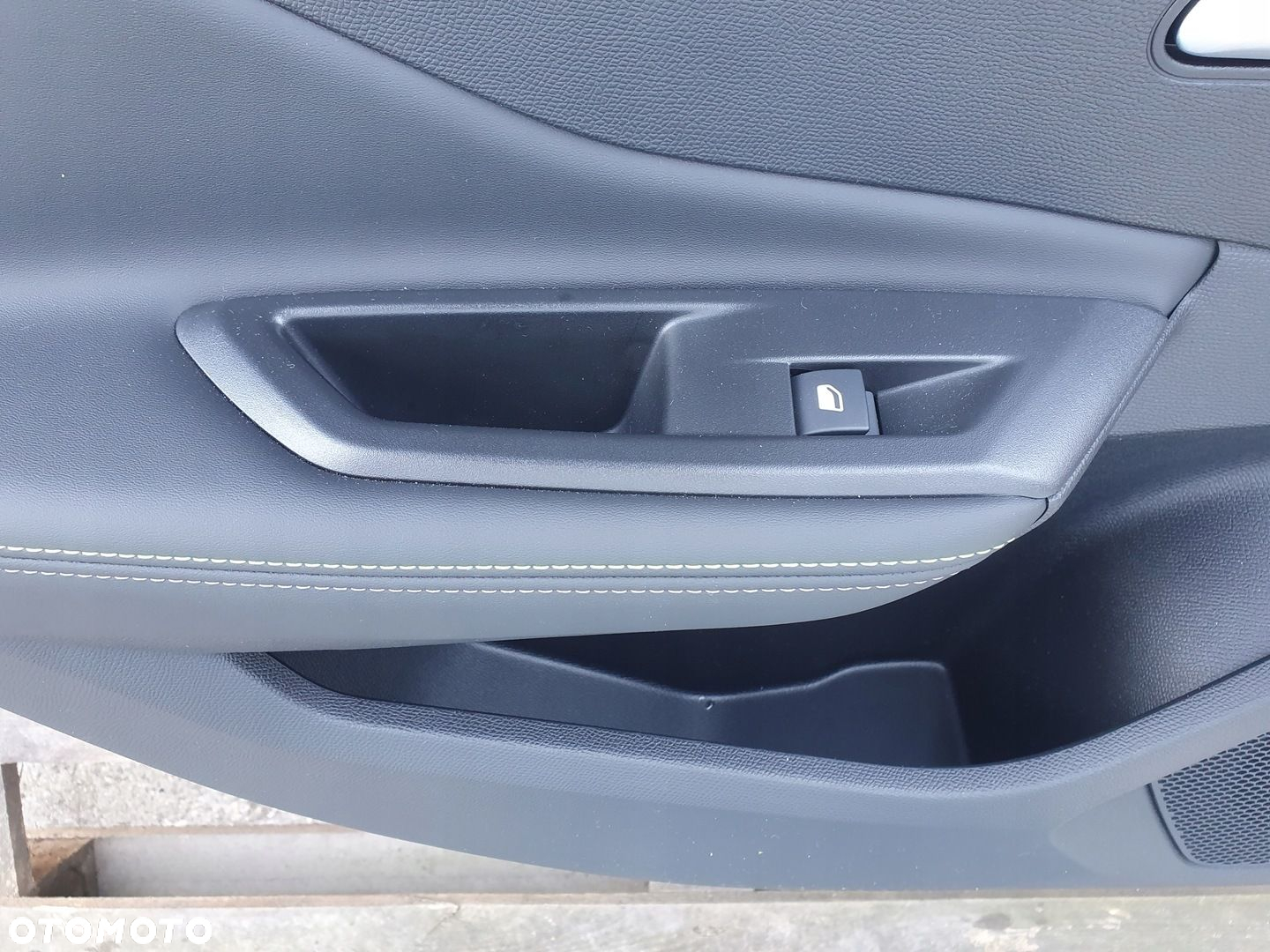 Drzwi kompletne LEWE PRZÓD Peugeot 308 III T10 KOMBI KCA - 6
