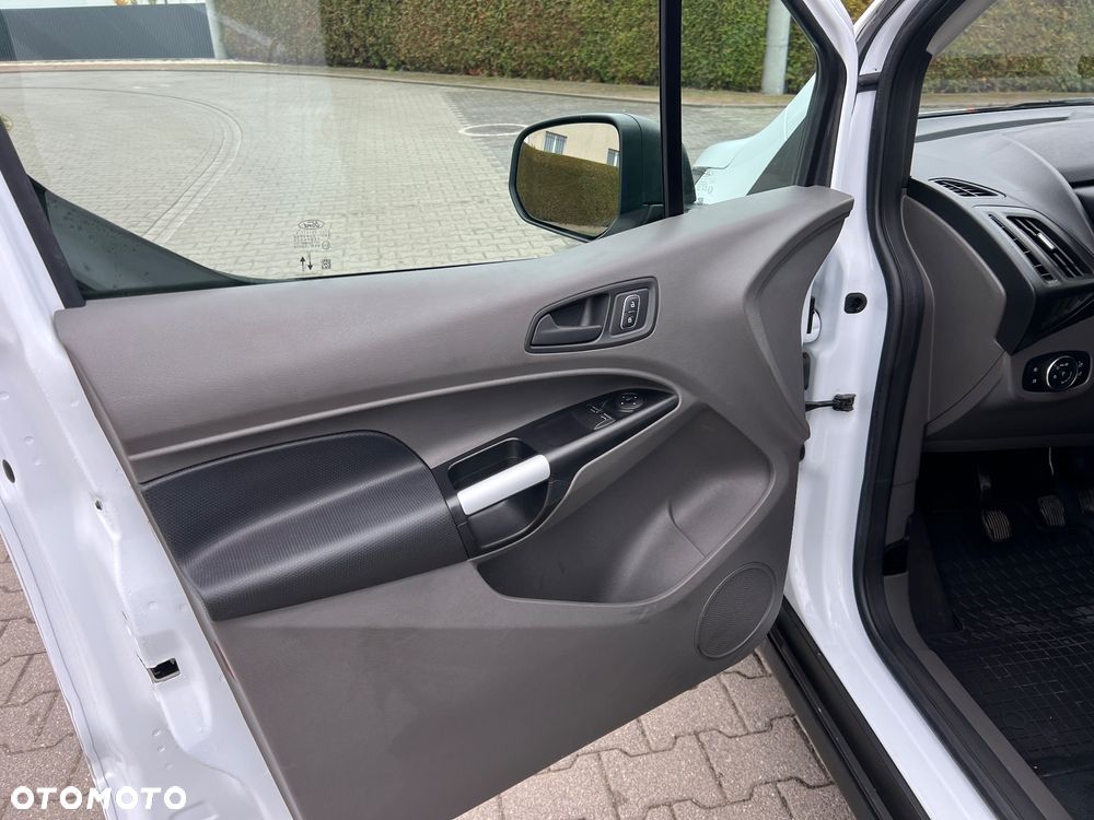 Ford Transit Connect - 13