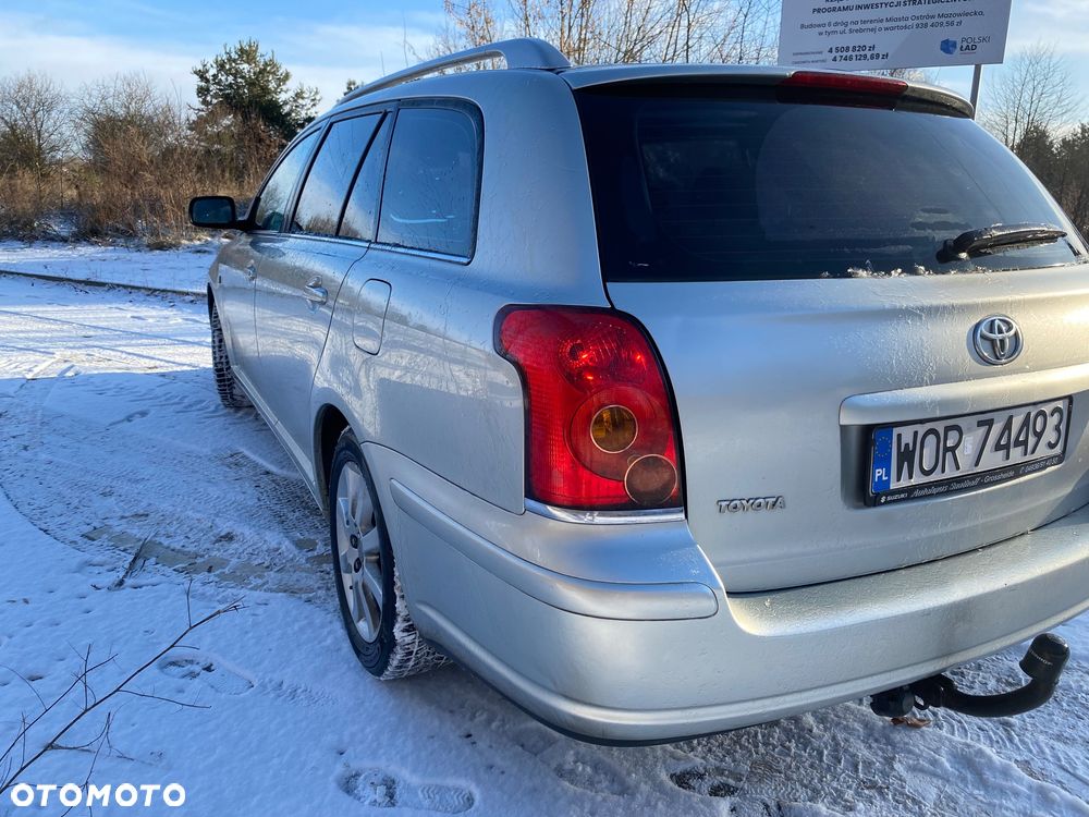 Toyota Avensis 1.8 VVT-i Luna - 8