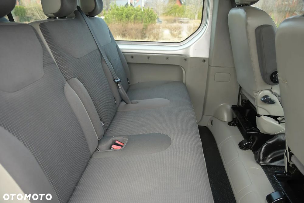 Opel Vivaro - 21
