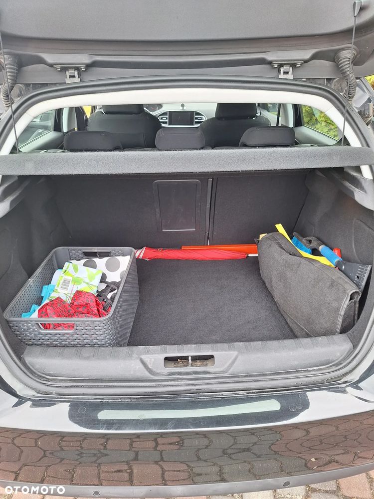 Peugeot 308 125 THP Allure - 11