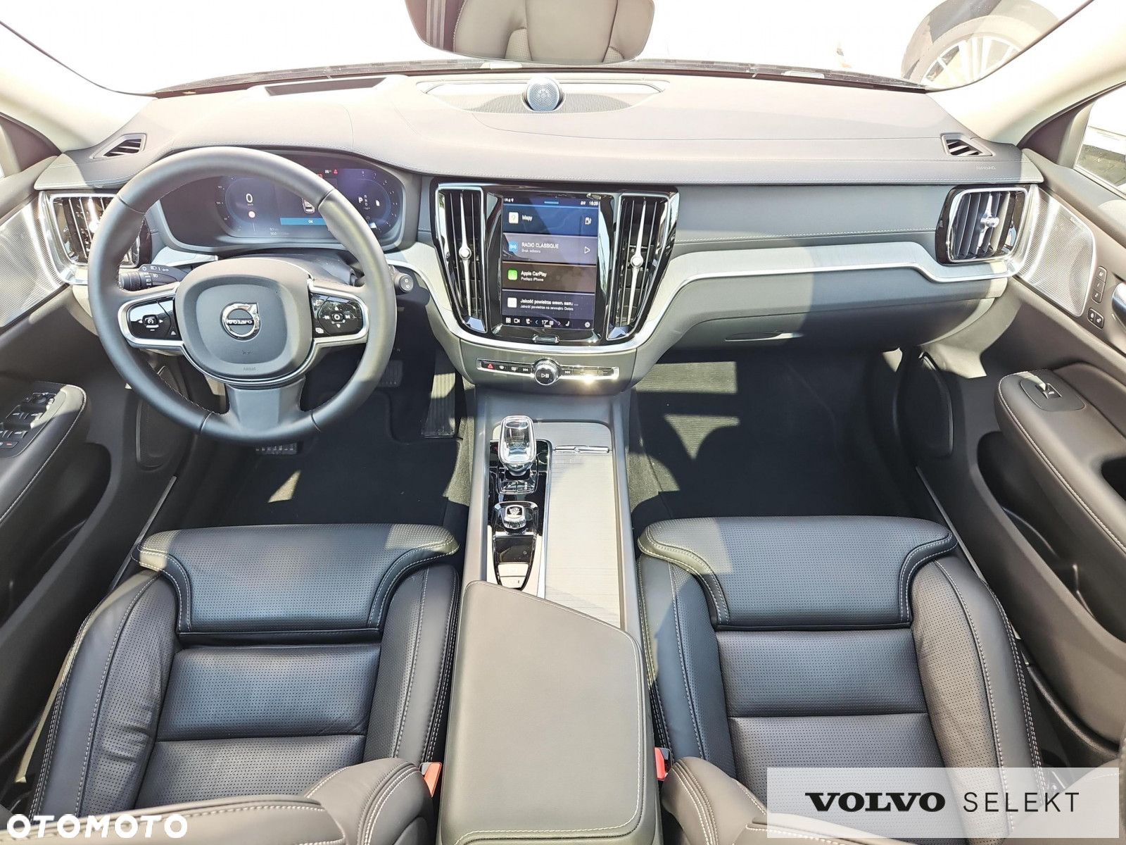 Volvo V60 Cross Country B5 B AWD Ultimate - 10