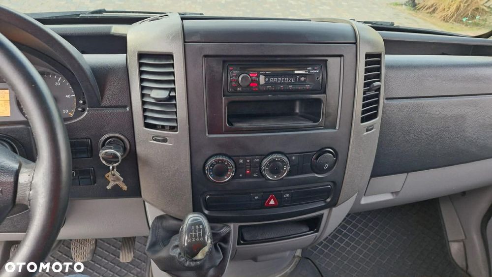 Mercedes-Benz SPRINTER - 9