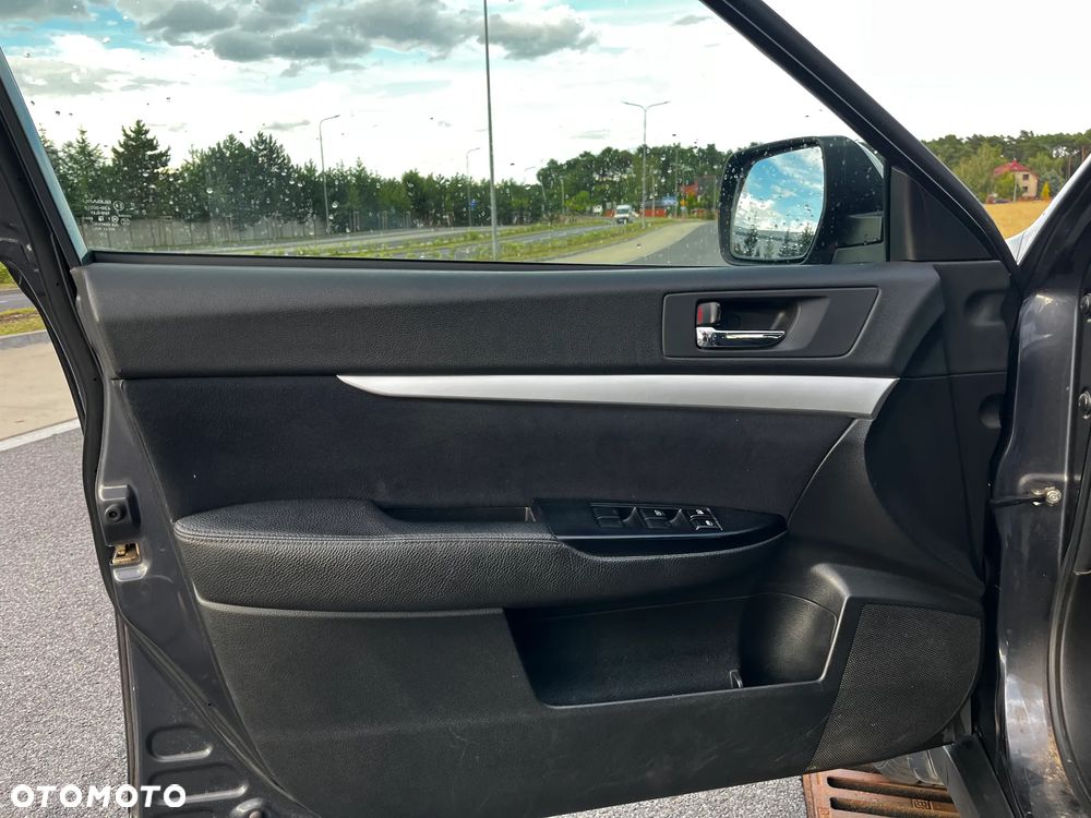 Subaru Legacy - 24