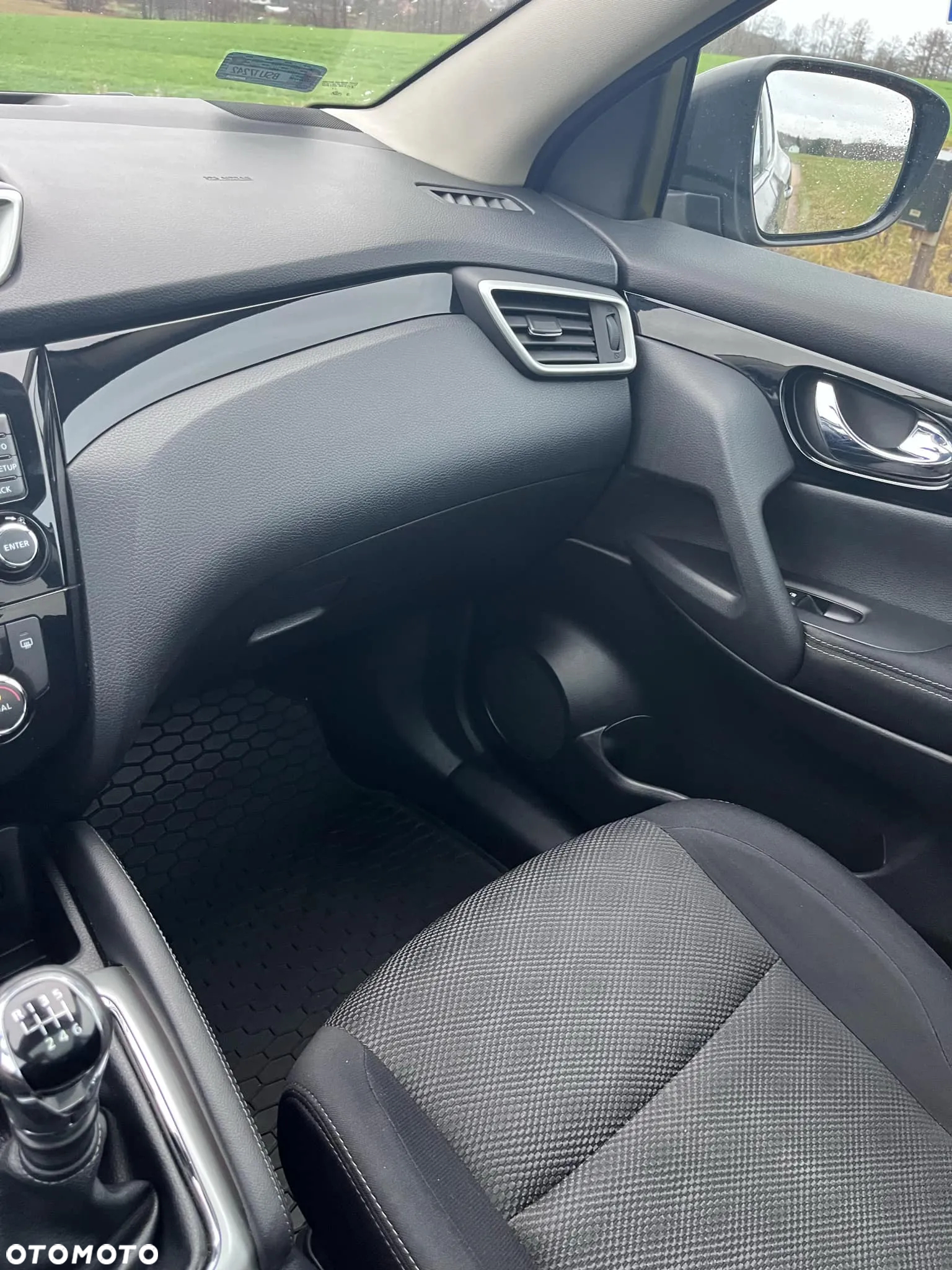 Nissan Qashqai 1.6 DCi 4x4 N-Connecta - 11