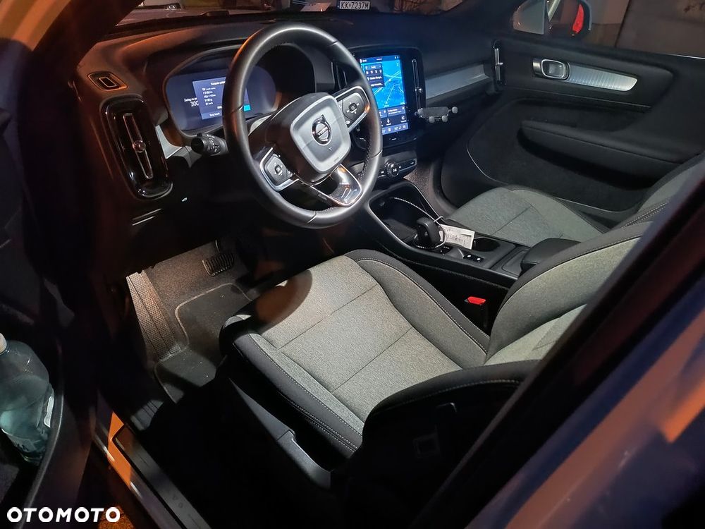 Volvo XC 40 B5 B AWD Geartronic RDesign - 28