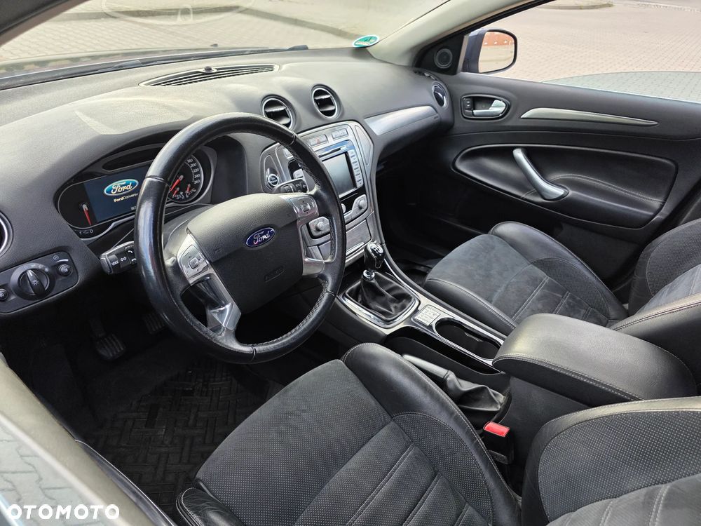 Ford Mondeo 2.5 Titanium - 15