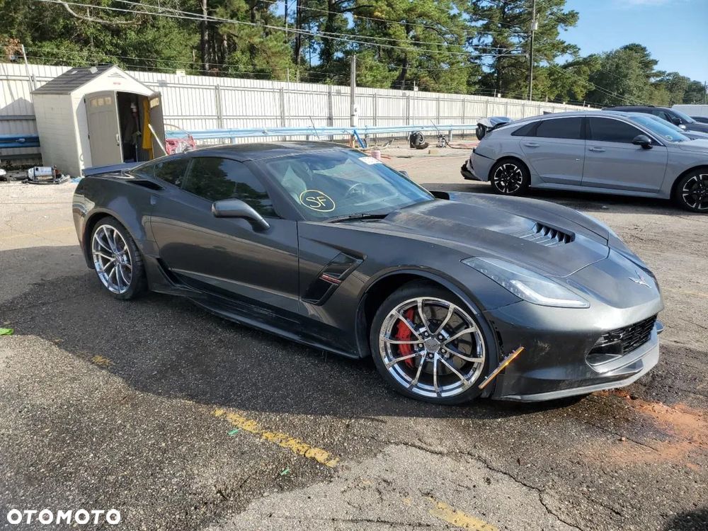 Chevrolet Corvette - 1