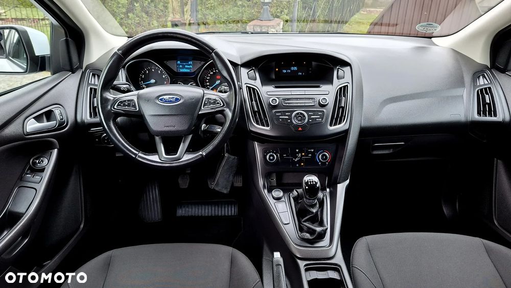 Ford Focus 1.0 EcoBoost Trend - 32