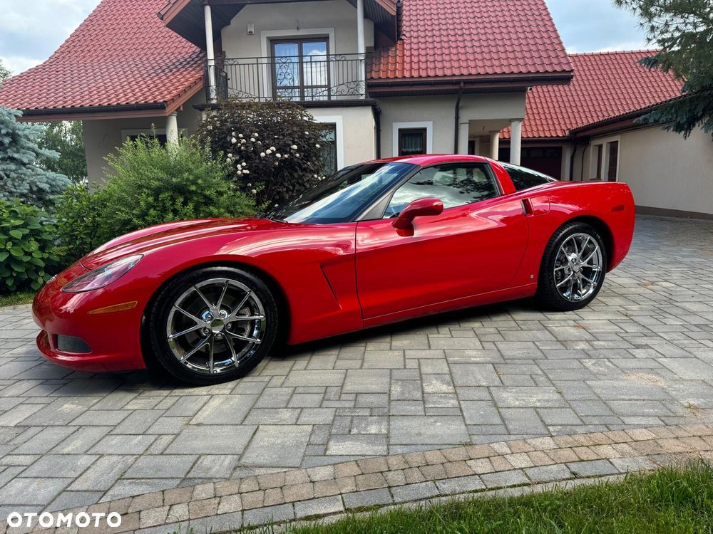 Chevrolet Corvette - 4