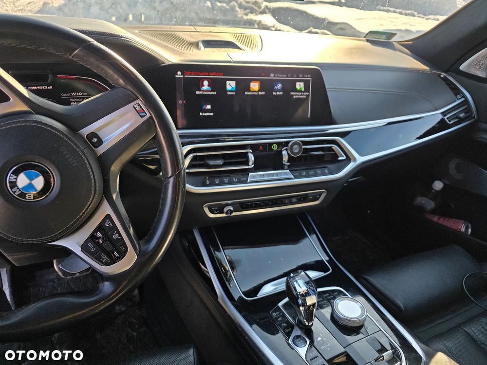 BMW X7 - 7