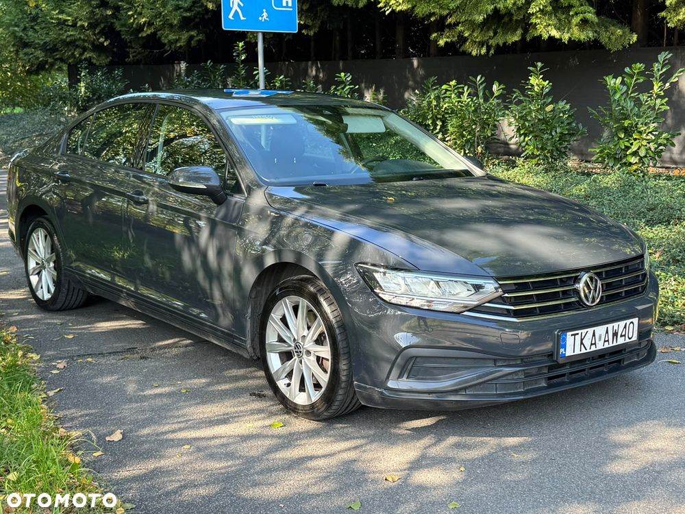 Volkswagen Passat - 8
