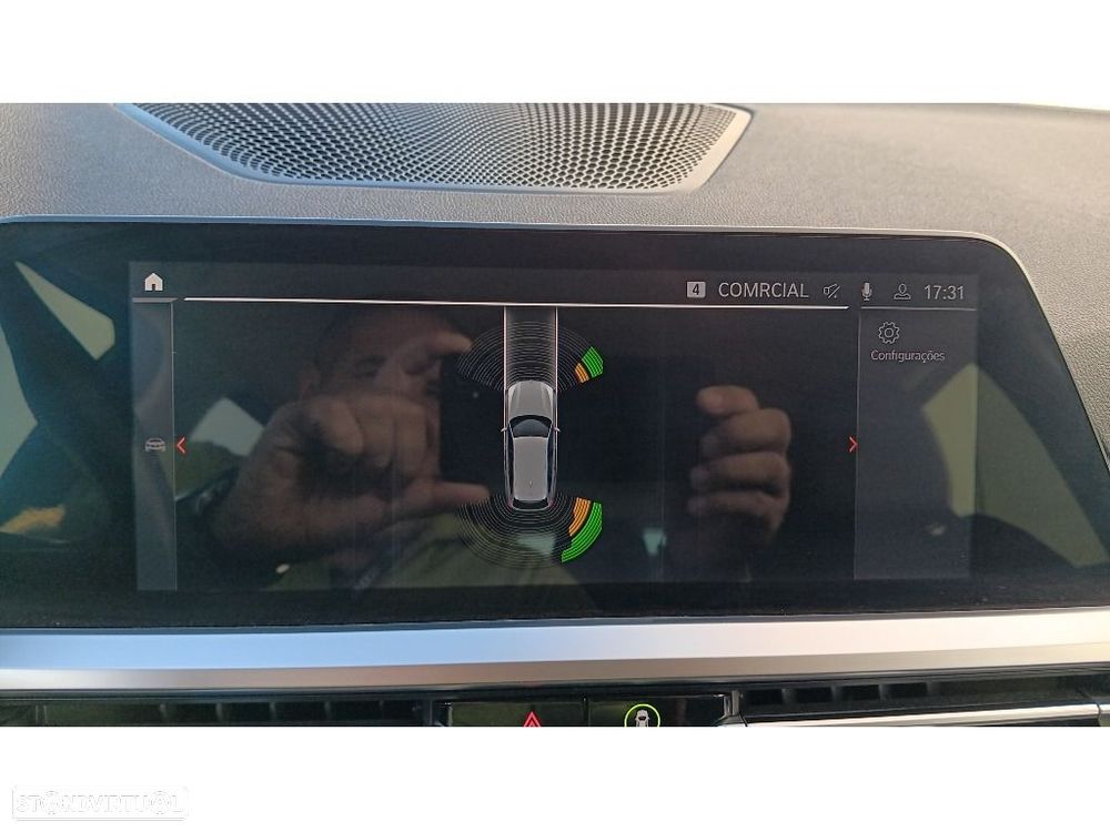 BMW 318 d Touring Auto - 14