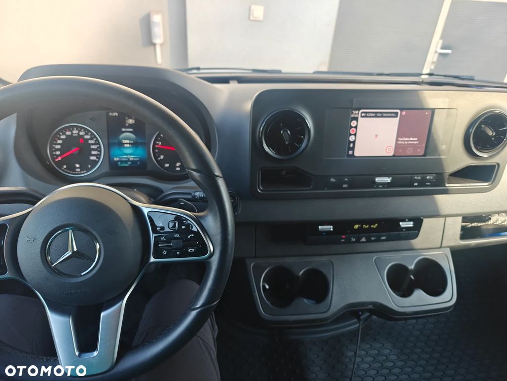 Mercedes-Benz Sprinter - 17