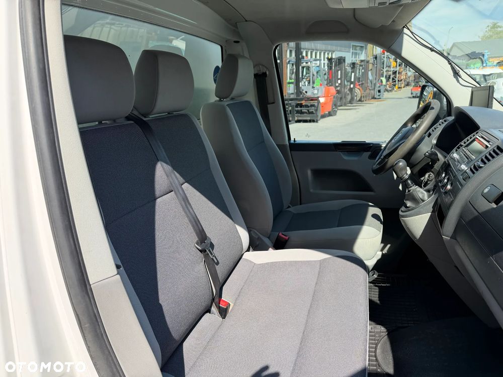 Volkswagen T5 - 25