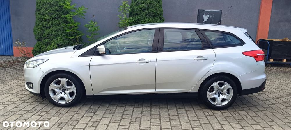 Ford Focus 1.5 EcoBlue STart-Stopp-System TITANIUM X - 24