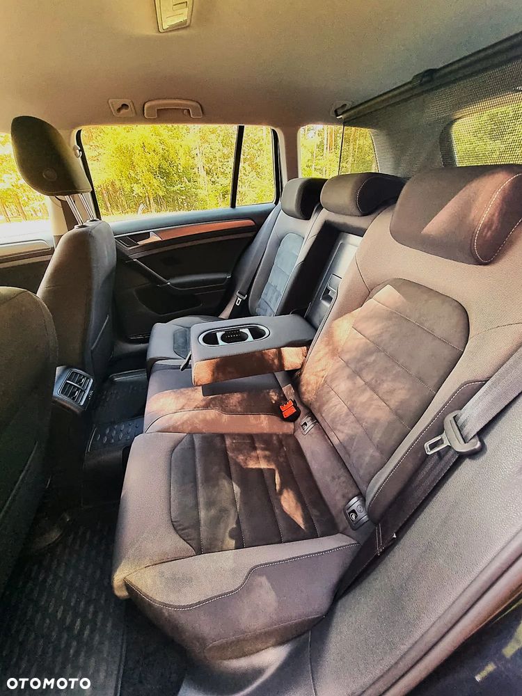 Volkswagen Golf - 26