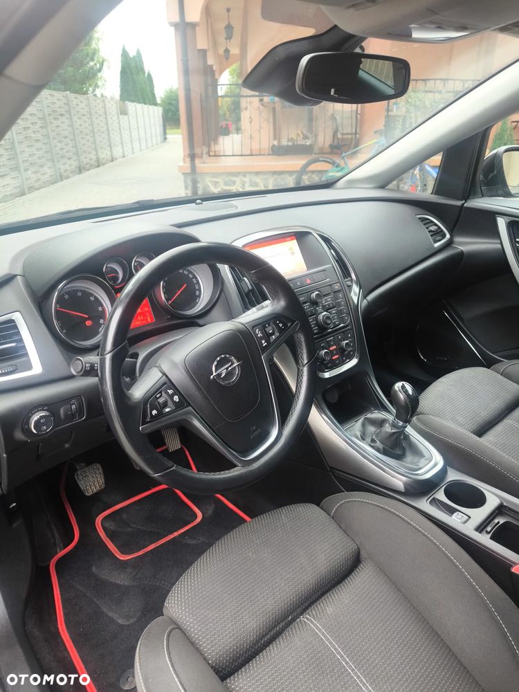 Opel Astra 2.0 CDTI Exklusiv - 13