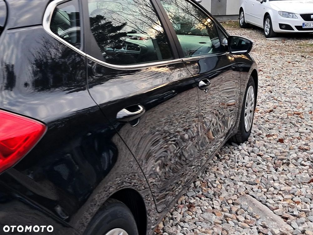 Kia Ceed 1.6 GDI Dream Team Edition - 9