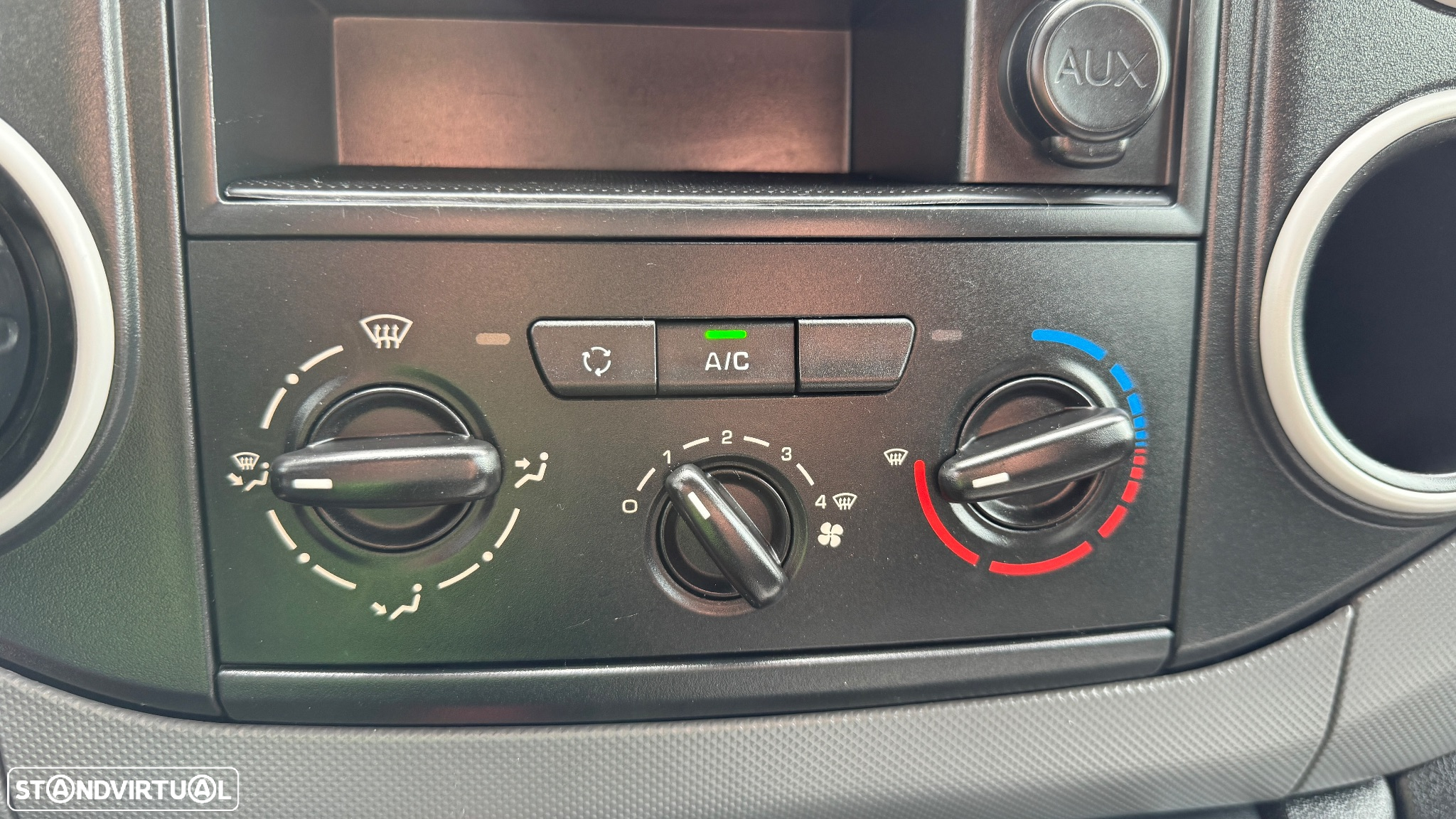 Citroën Berlingo 1.6 HDI L1H1 CX Automática - 8
