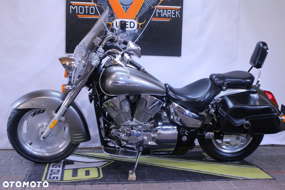 Honda VTX - 27