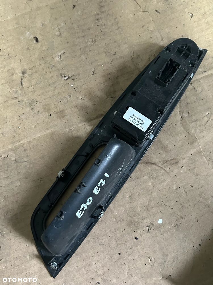 PANEL SZYB BMW X5 E70 7137137 - 2