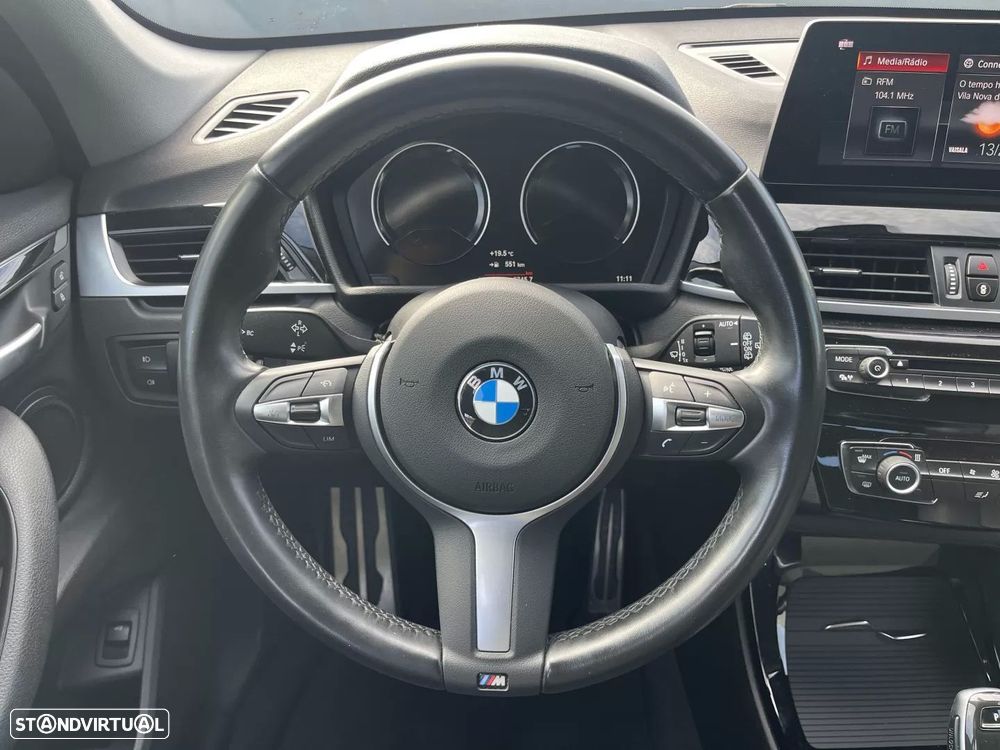 BMW X1 18 d sDrive Auto Line Sport - 32
