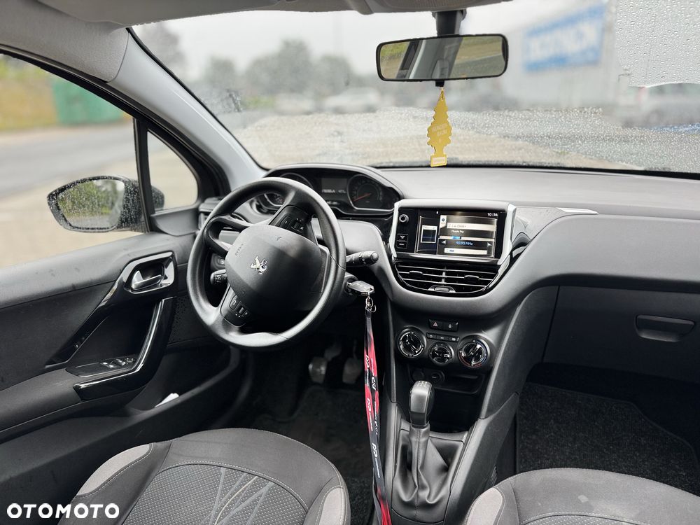 Peugeot 208 - 7