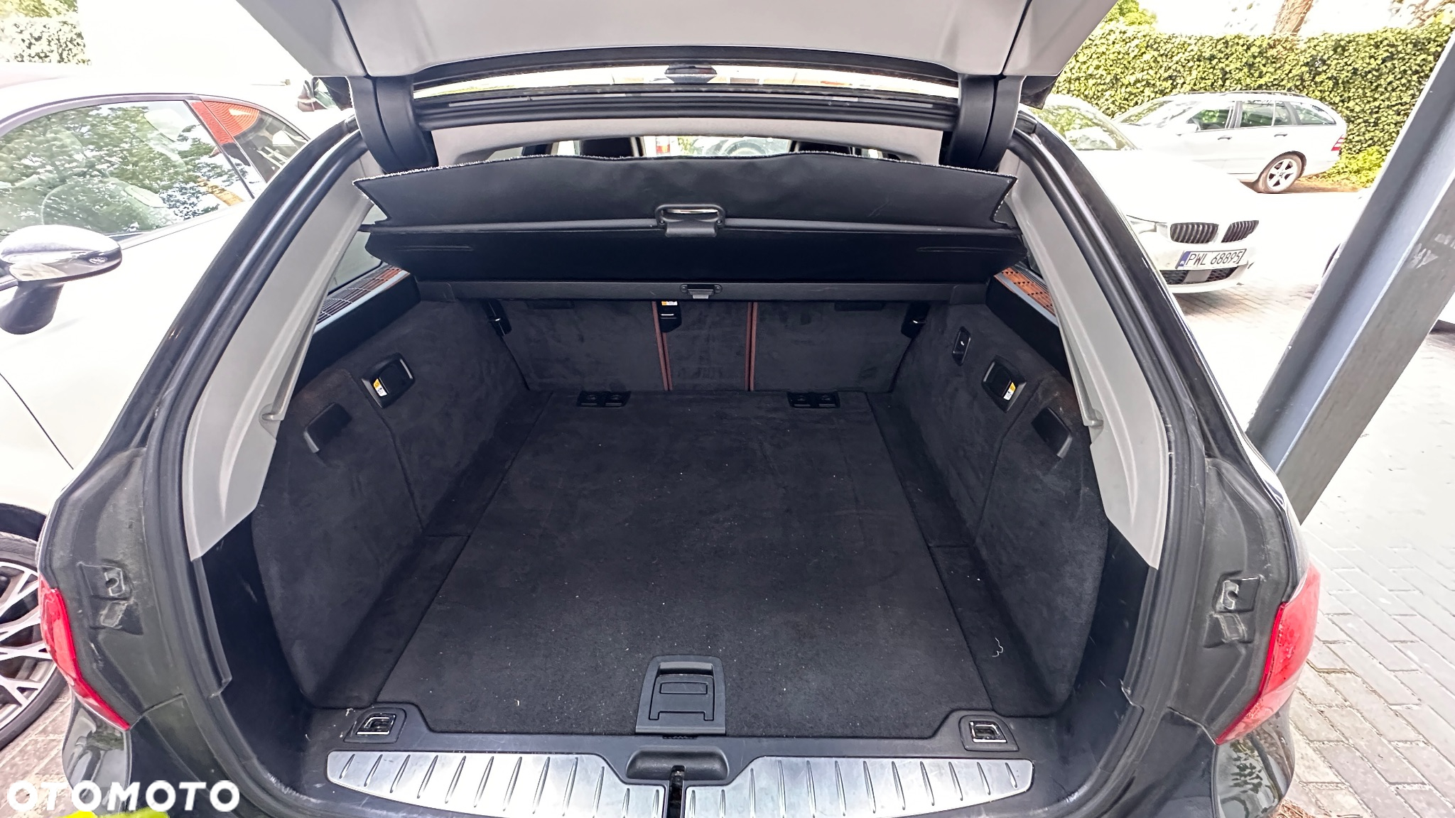 BMW Seria 5 530d xDrive Touring - 15