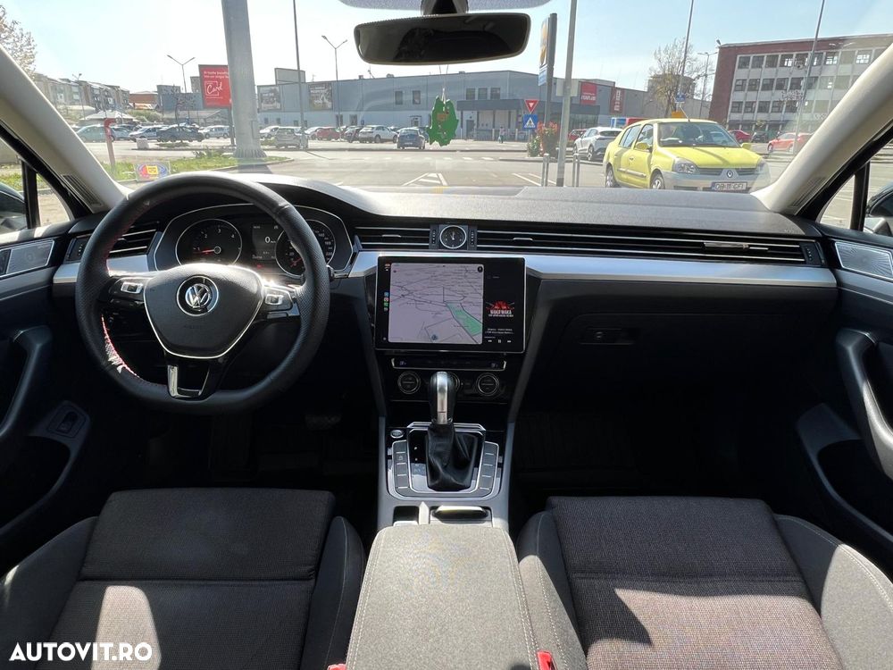 Volkswagen Passat 2.0 TDI DSG Highline - 9
