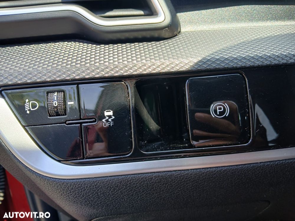 Kia Sportage 1.6 T-GDI HEV 6AT 4x2 Style - 11