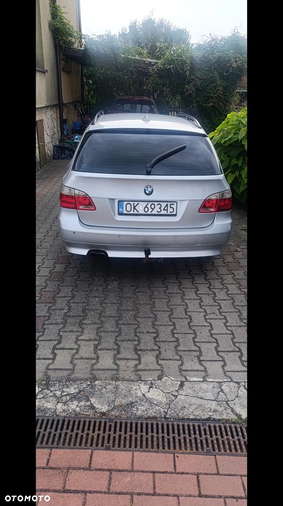 BMW Seria 5 525i Touring - 4